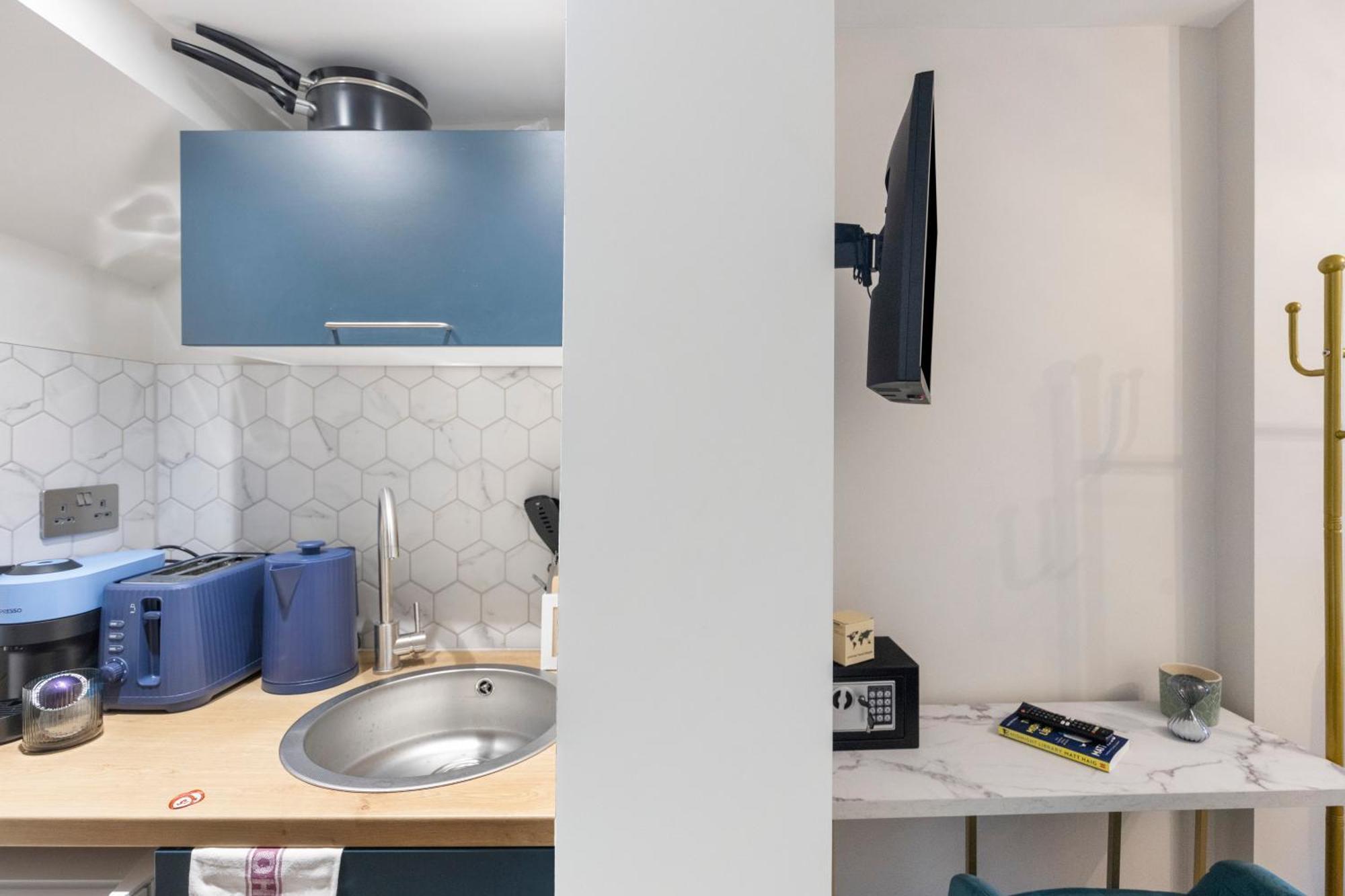 Urban Nest - Stylish Escape Apartament *
